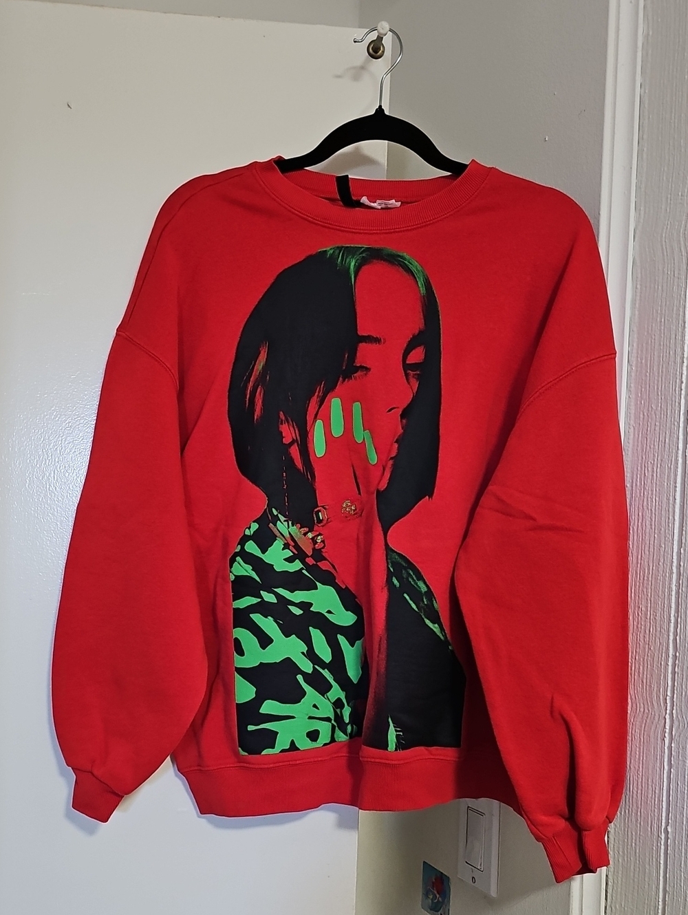 H&M Divided Billie Eilish Graphic Crewneck Sweatshirt Red Size Large